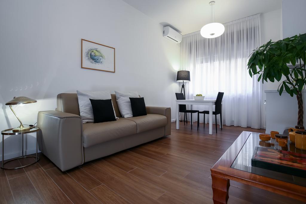 Starhost - Golden Apartments Salerno Luaran gambar